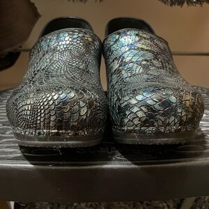 Sanita Blue Mosaic Print Clogs, Women's Size 41, Like New